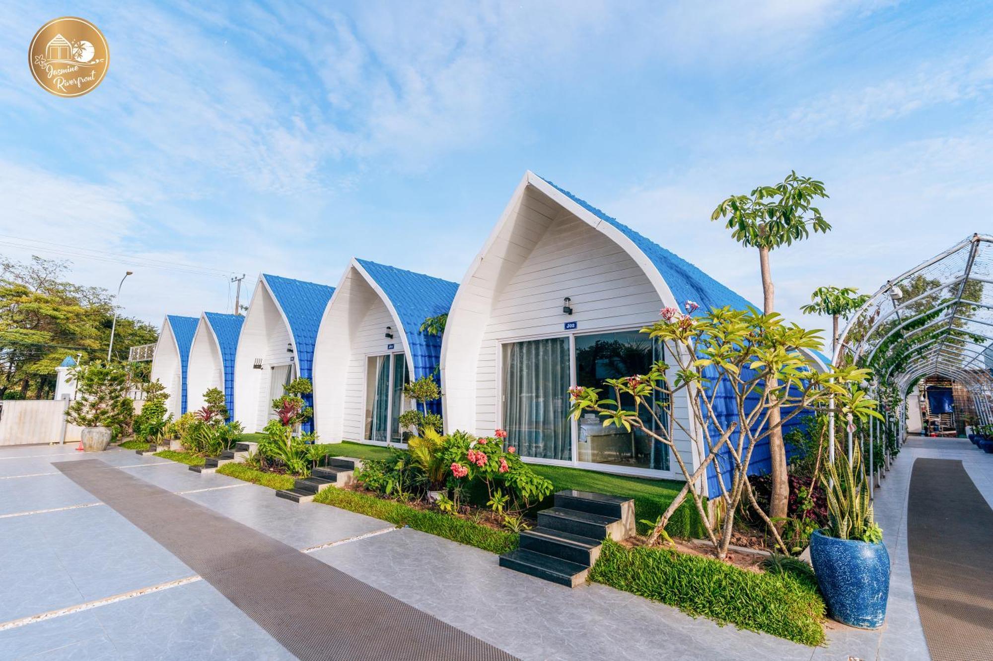 Jasmine River Front Hotel Kampot Eksteriør billede